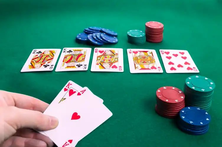 Antarmuka Shio Table di aplikasi mobile sport88 menampilkan dealer profesional dan area taruhan yang jelas